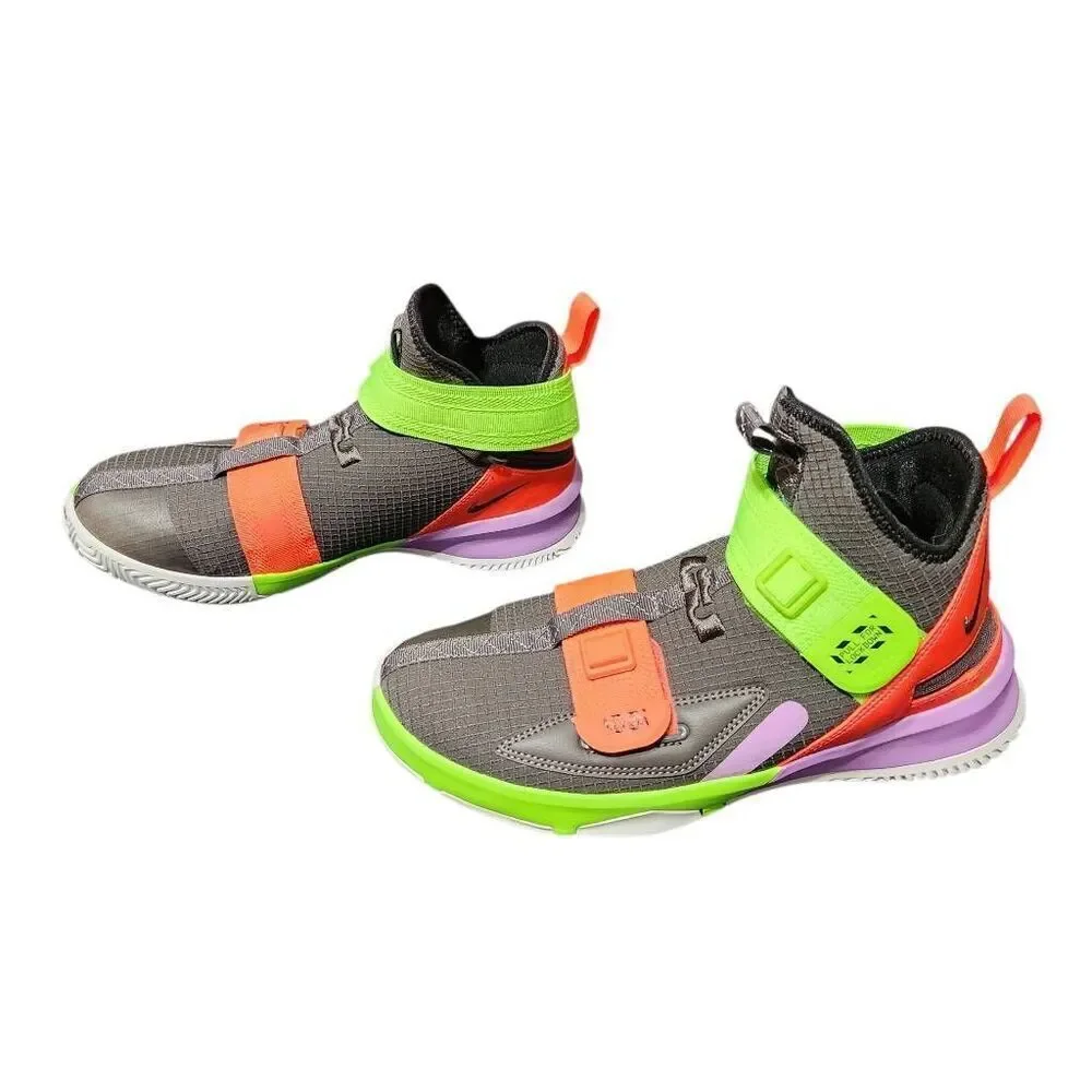 Nike LeBron‎ Soldier 13 XIII Youth 7 Basketball Shoes Sneakers thunder gray
